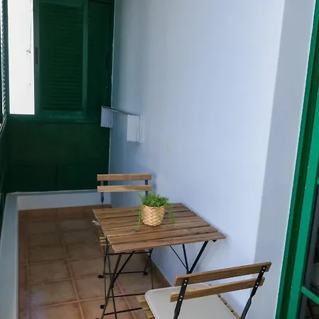 Apartamento Bright 2 Minutes From The *